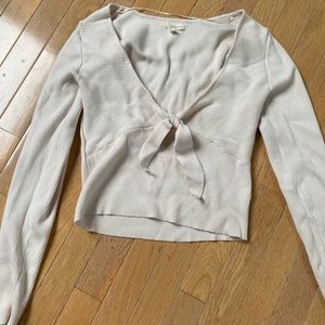 Ribbed la hearts sweater with tie